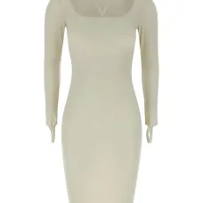 Платье с длинными рукавами