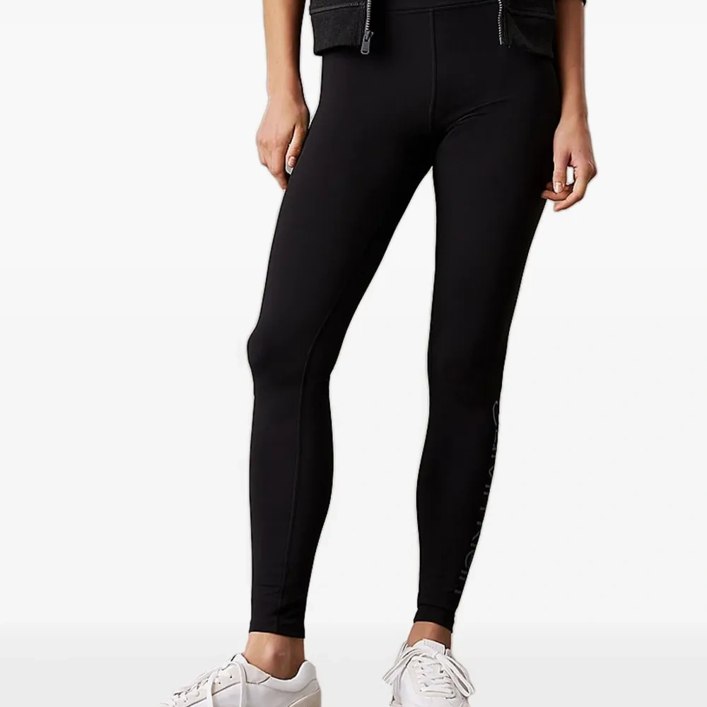 Легинсы с логотипом