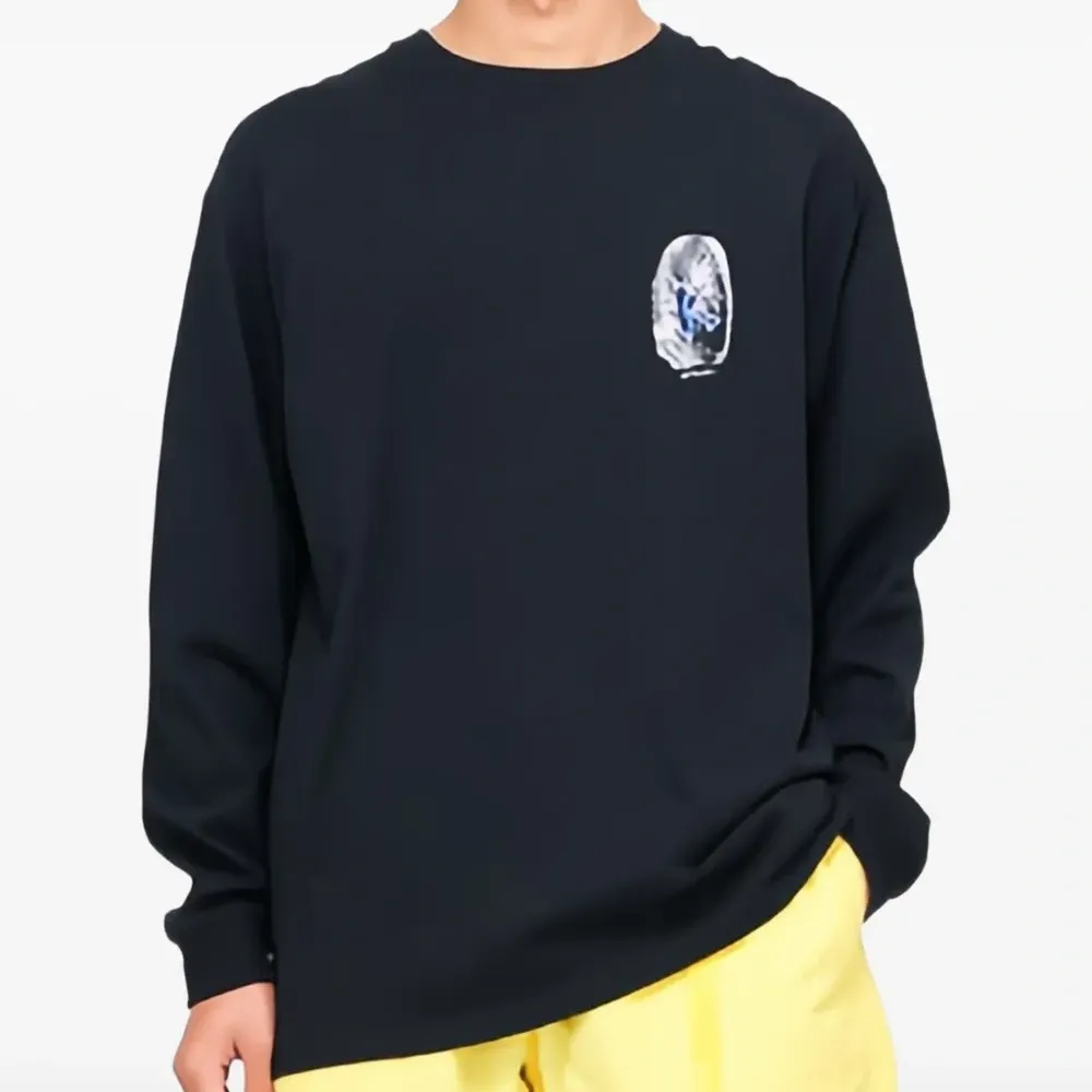 Футболка с длинными рукавами и графичным принтом