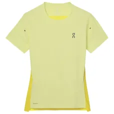 Спортивная футболка со вставками Спортивная футболка со вставками