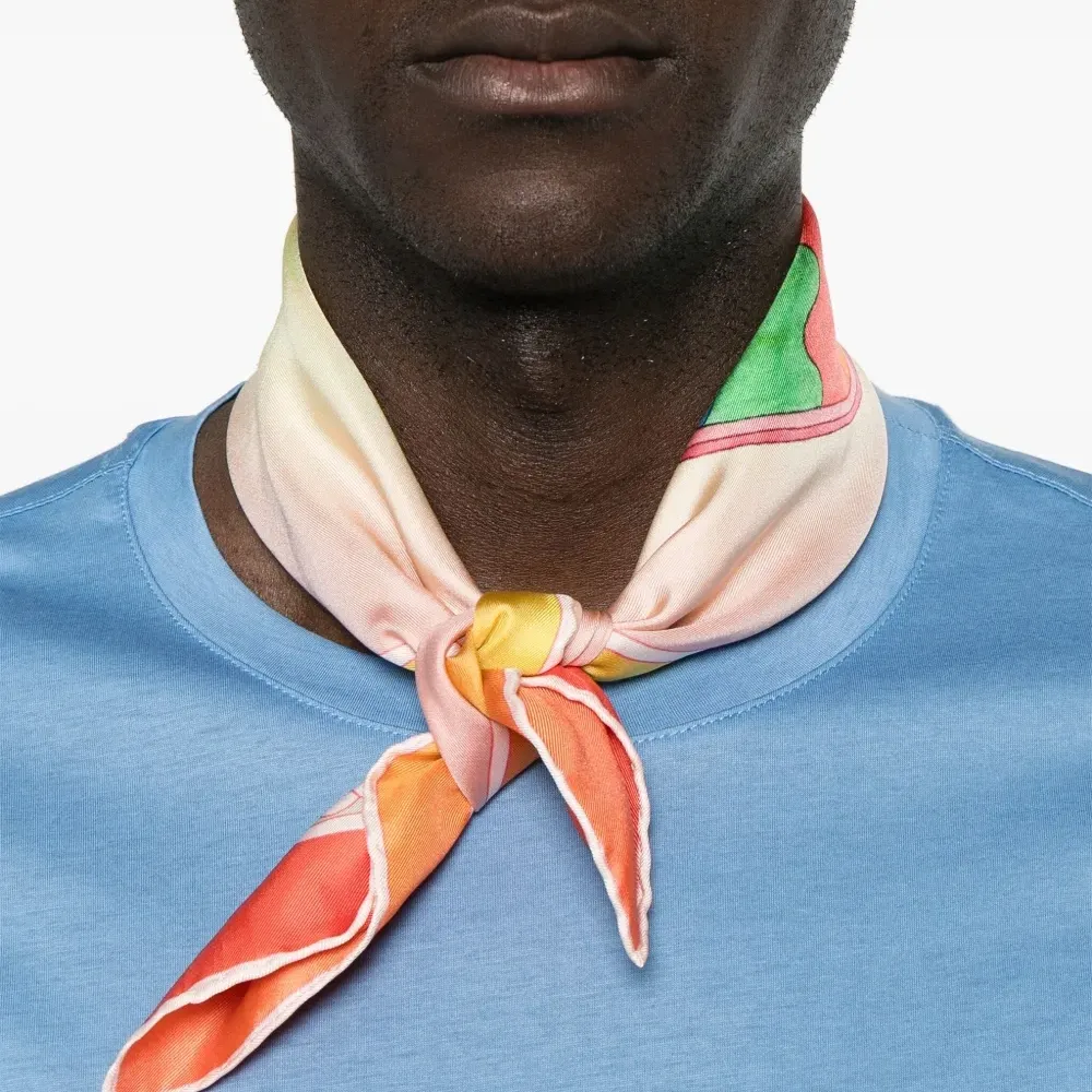 Футболка с круглым вырезом