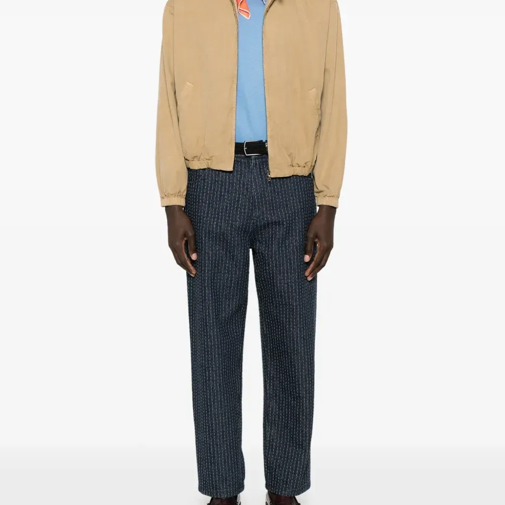 Футболка с круглым вырезом