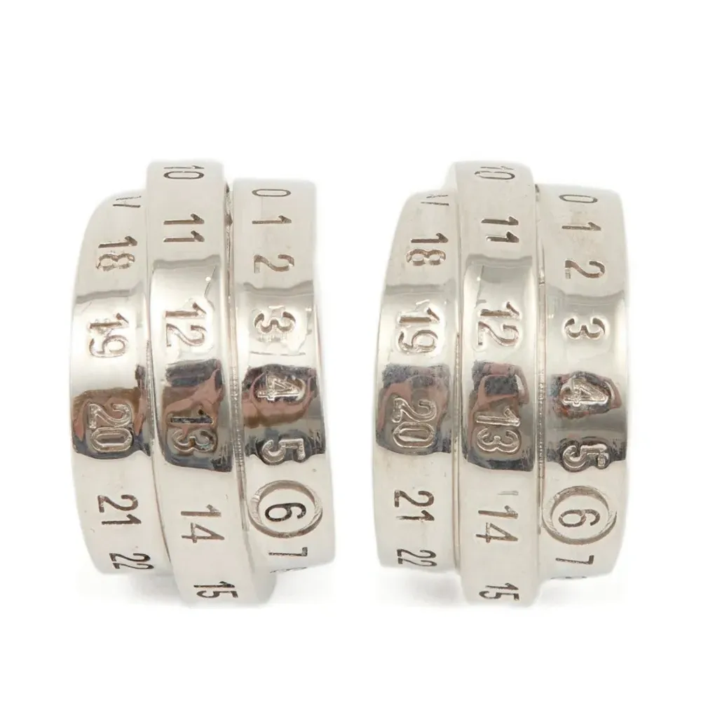 Серьги с логотипом Серьги с логотипом