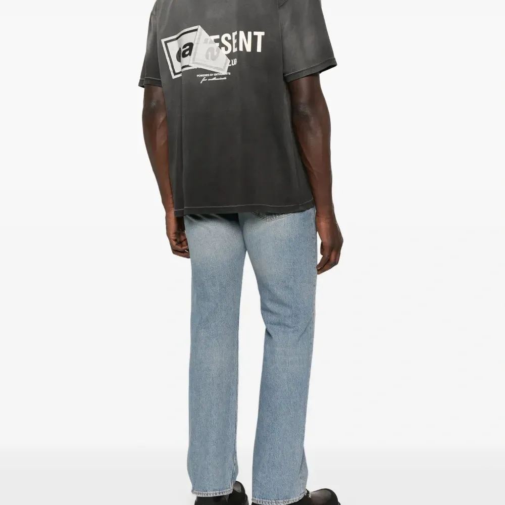 Футболка Owners Club из коллаборации с Oasis Футболка Owners Club из коллаборации с Oasis