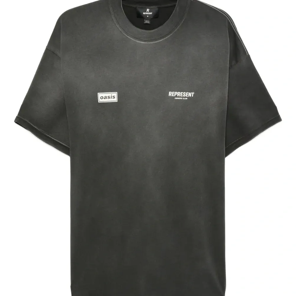 Футболка Owners Club из коллаборации с Oasis Футболка Owners Club из коллаборации с Oasis
