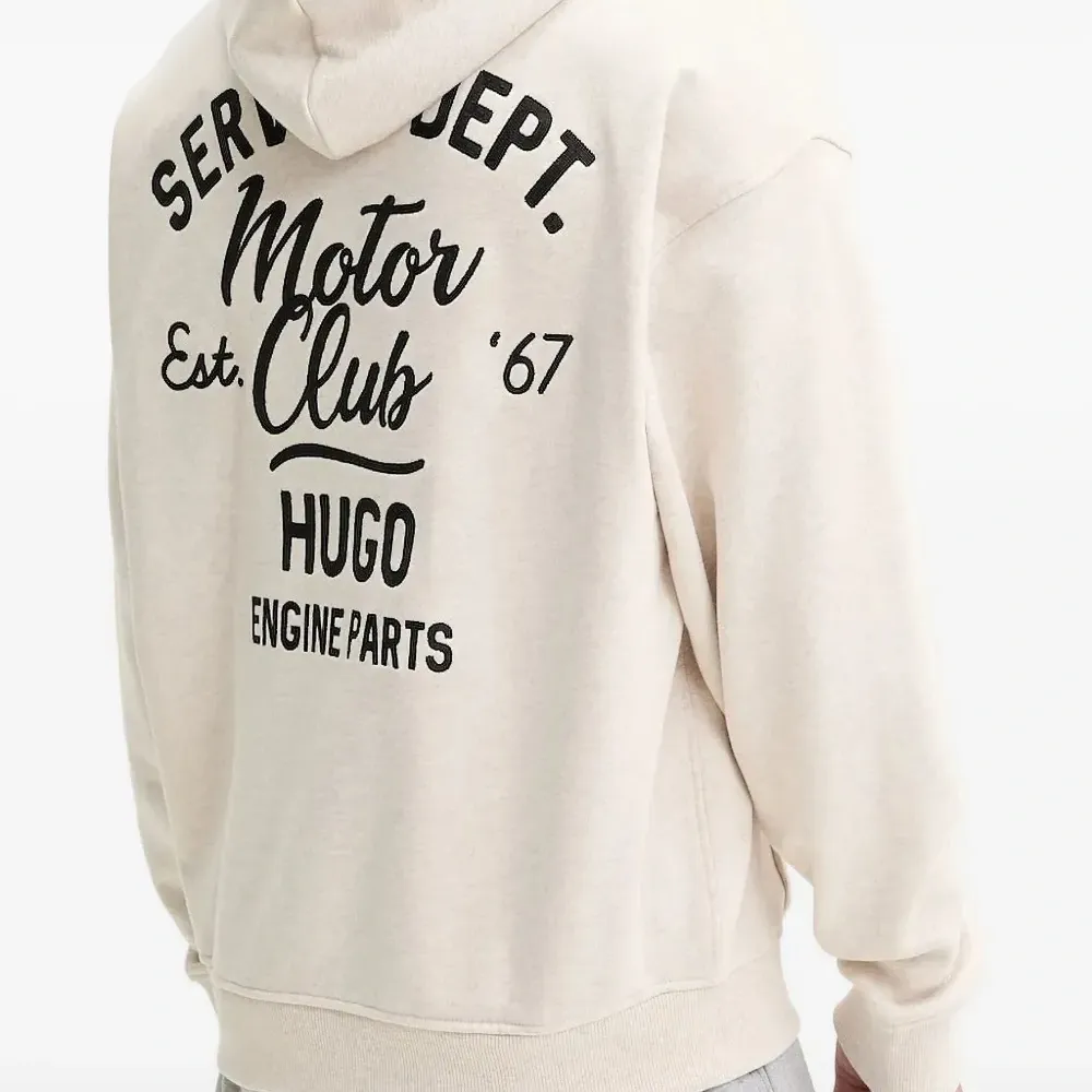 Худи с вышивкой