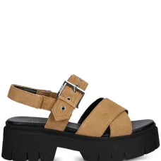 Сандалии с пряжками