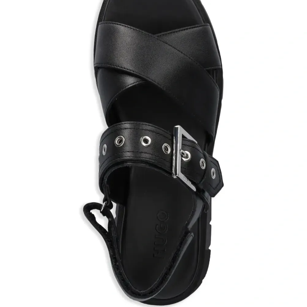 Сандалии с пряжками