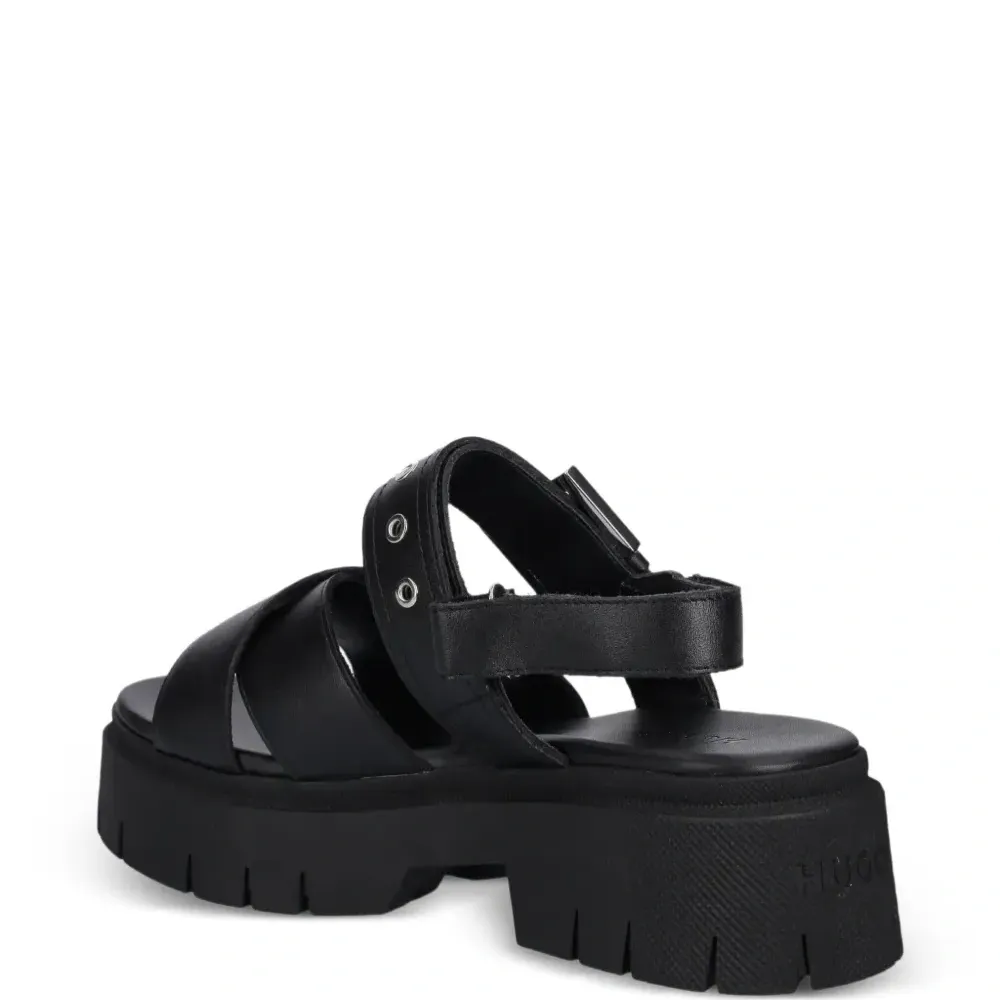 Сандалии с пряжками