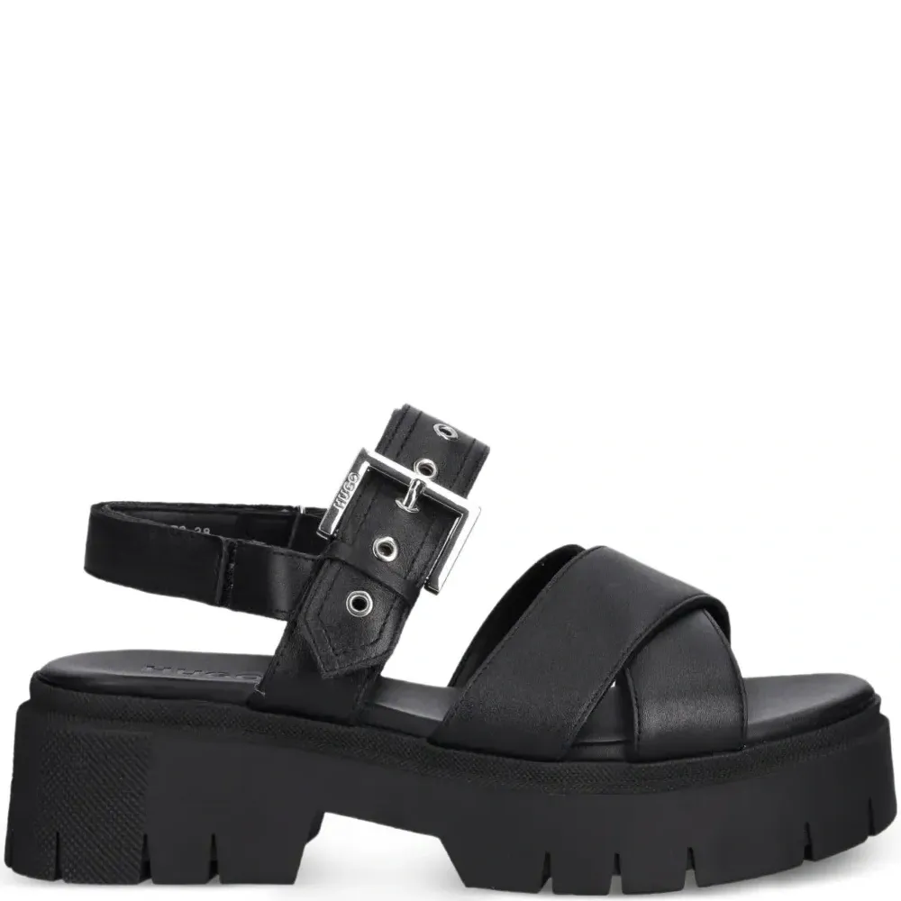 Сандалии с пряжками