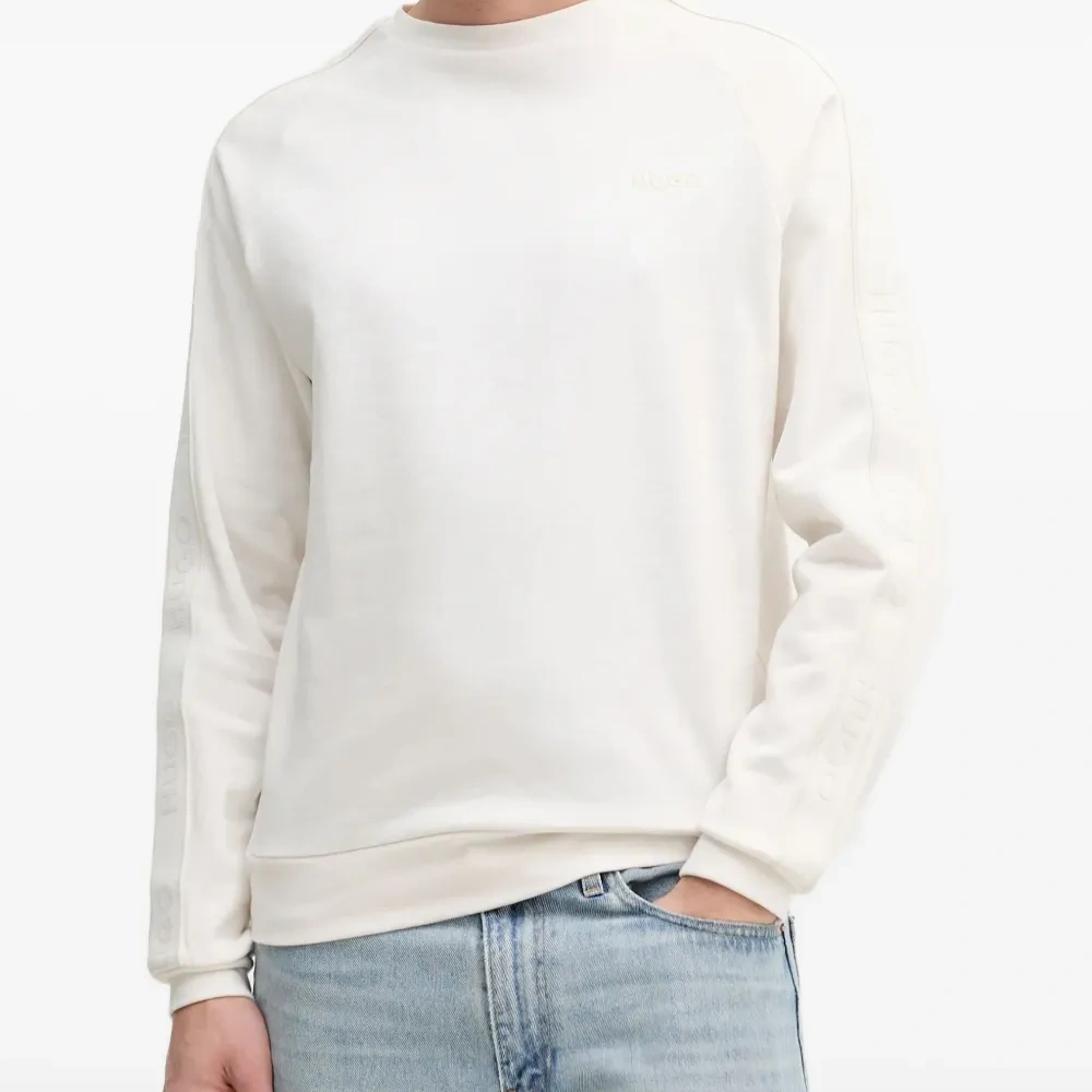 Свитшот с логотипом и рукавами реглан