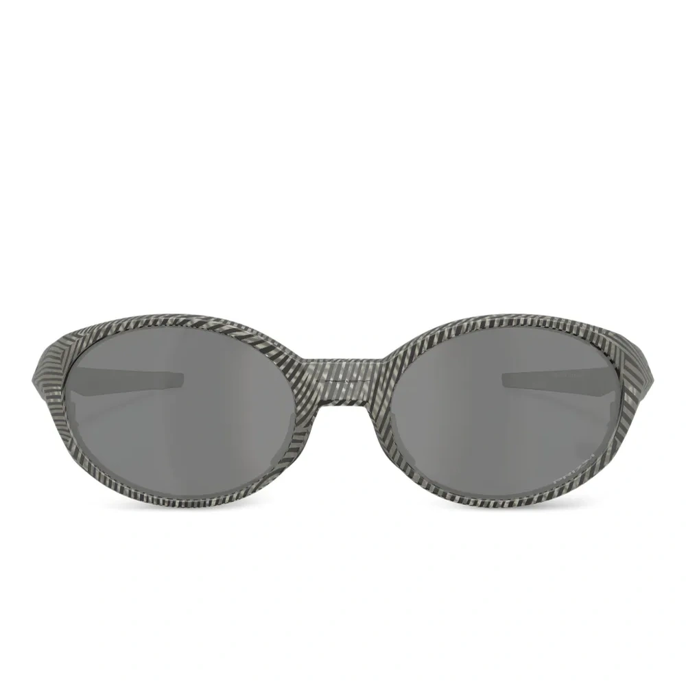 солнцезащитные очки с логотипом