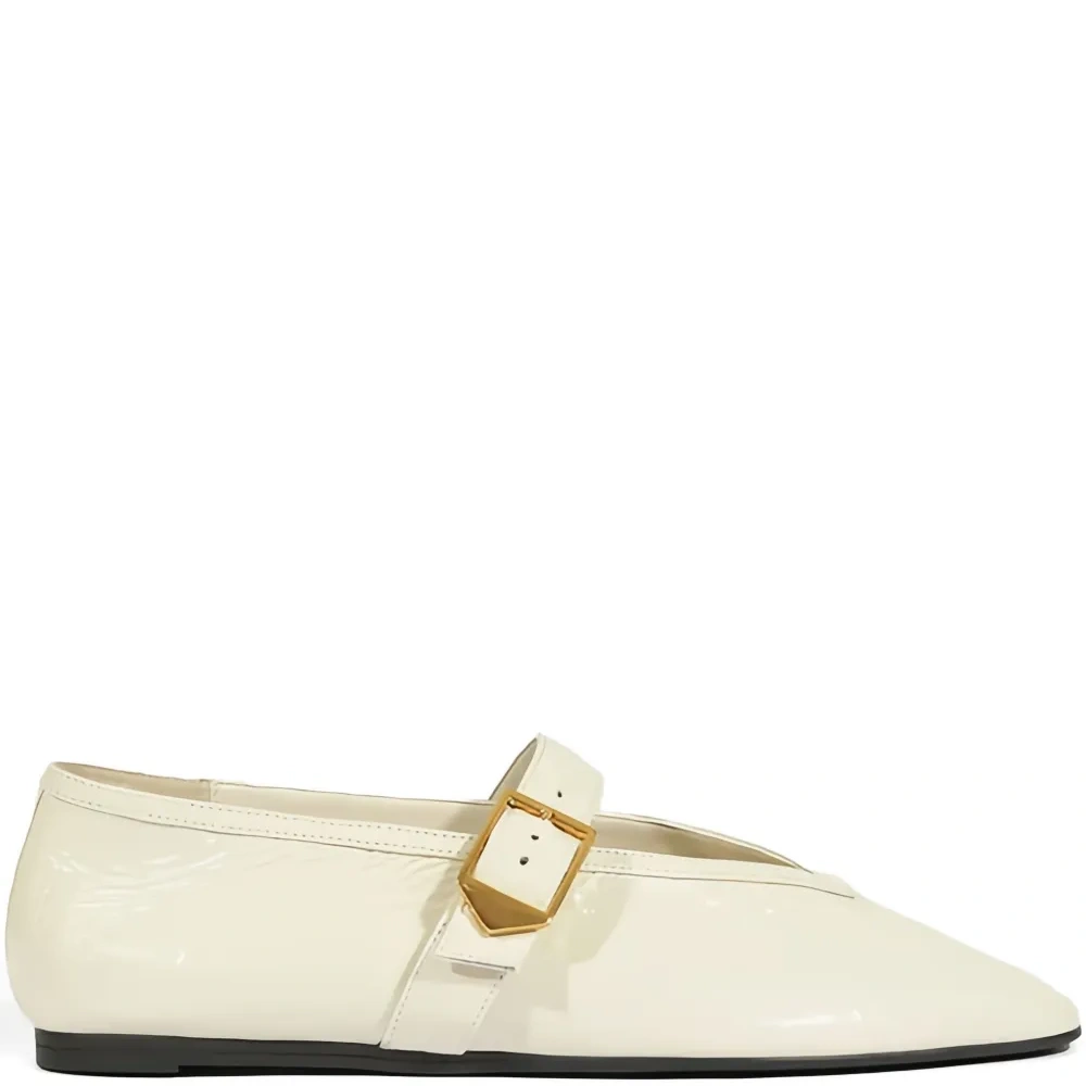 Туфли с пряжками