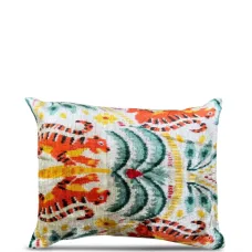 Декоративная подушка с тигровым узором