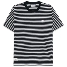 футболка с вышитым логотипом