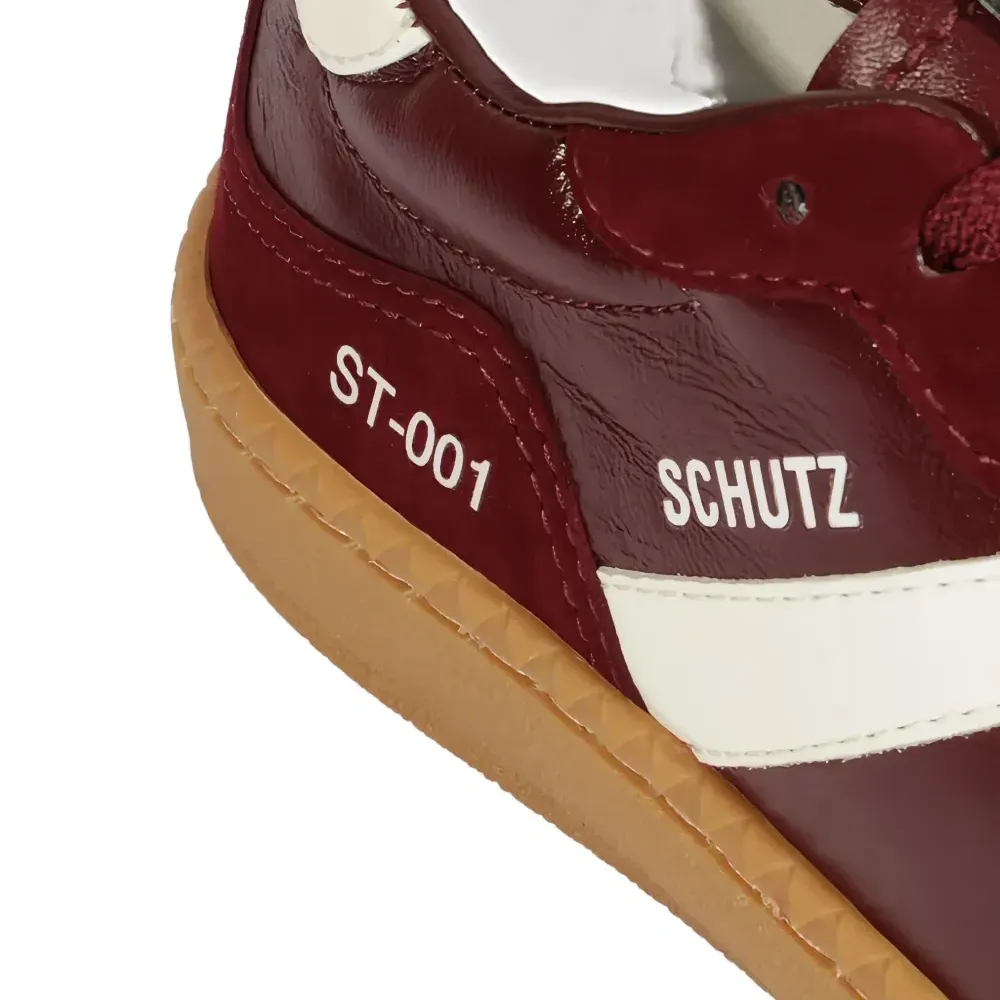 Кроссовки со вставками