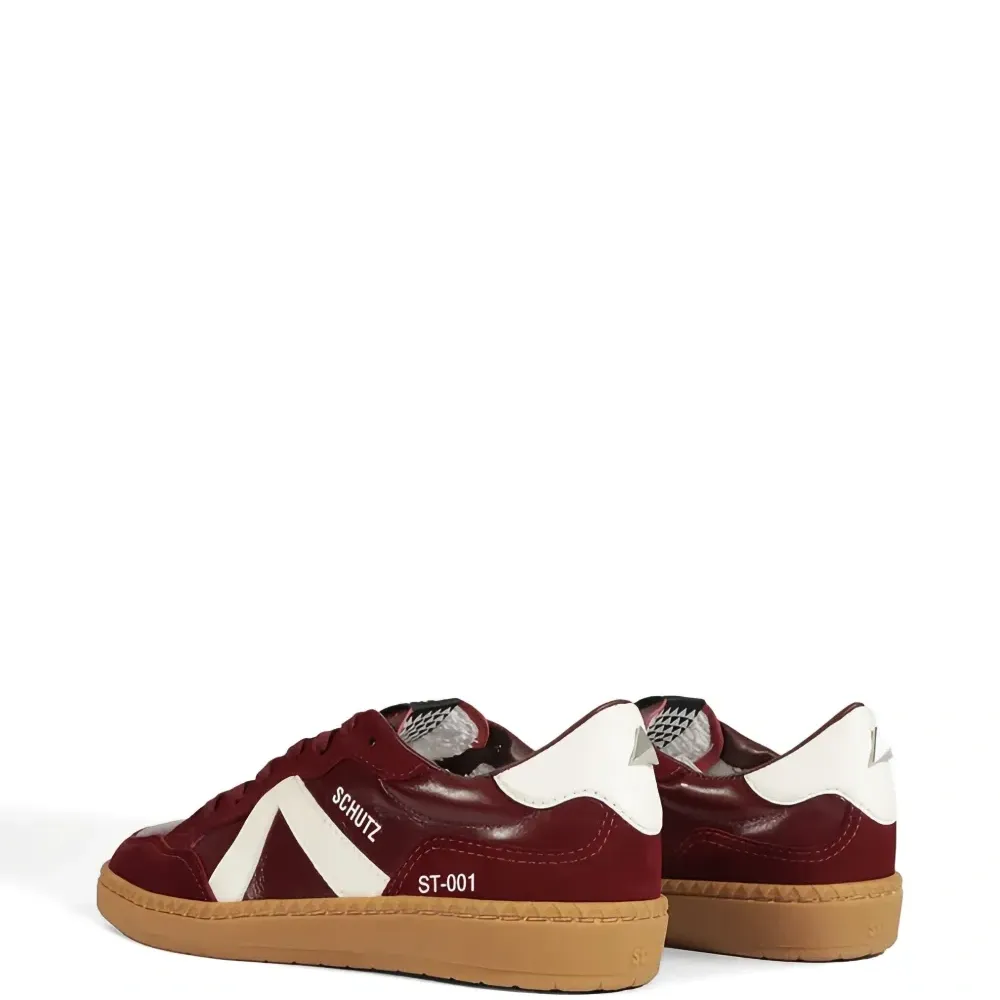 Кроссовки со вставками