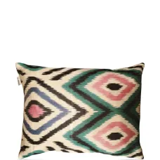 Декоративная подушка с геометричным узором