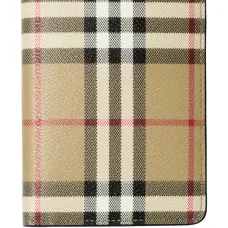 Обложка для паспорта в клетку