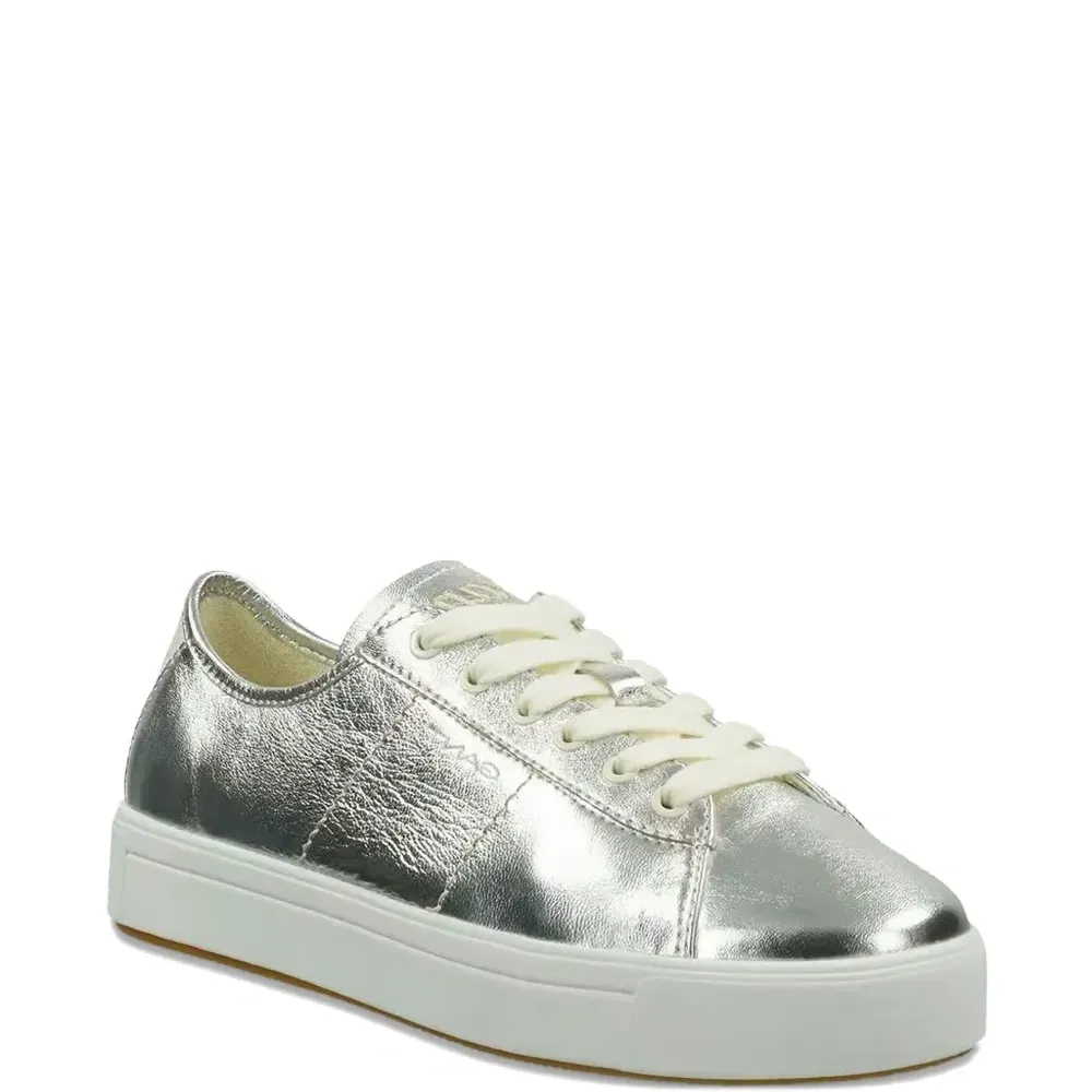 Кожаные кроссовки