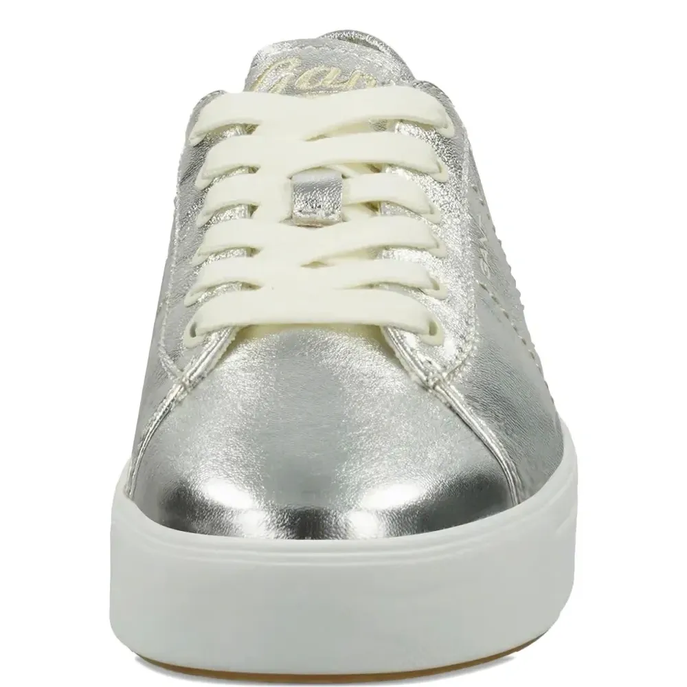 Кожаные кроссовки