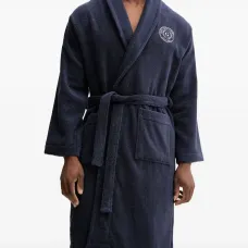 Халат с шалевым воротником и вышитым логотипом Халат с шалевым воротником и вышитым логотипом