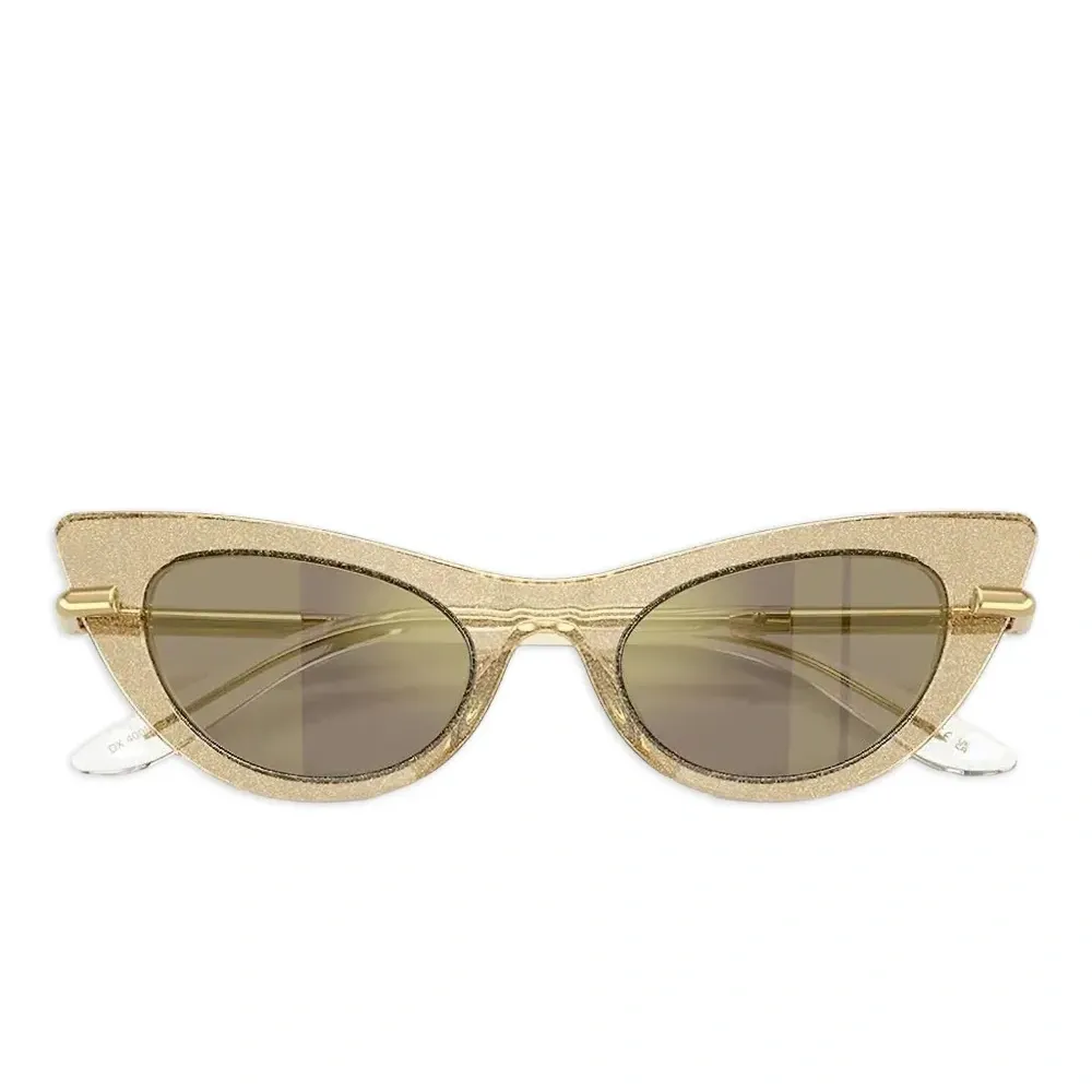 Солнцезащитные очки в оправе 'кошачий глаз' Солнцезащитные очки в оправе 'кошачий глаз'