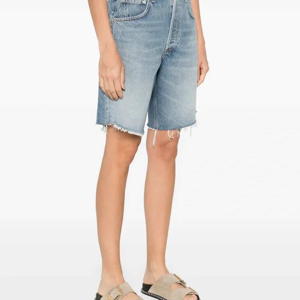 Джинсовые шорты