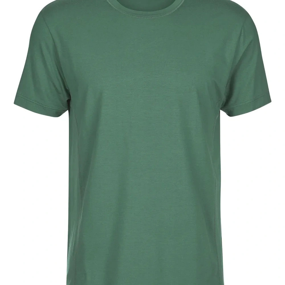 Футболка с круглым вырезом