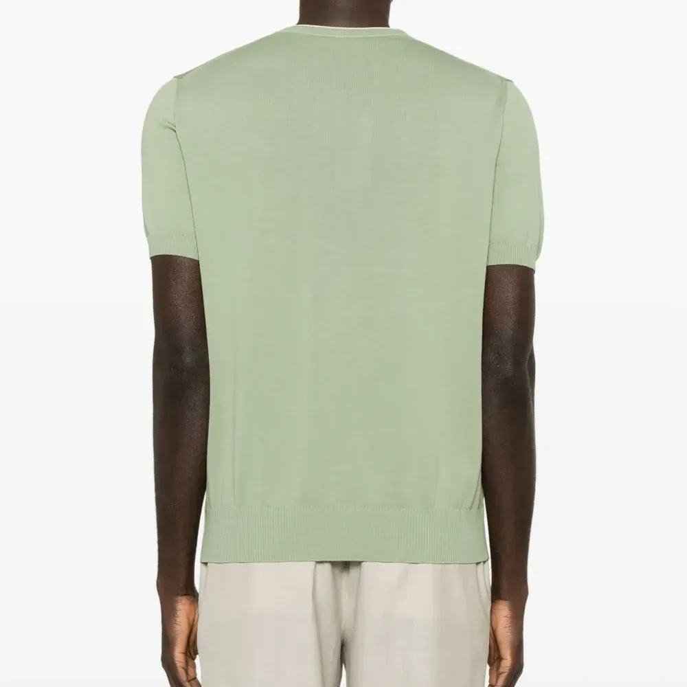 Футболка тонкой вязки