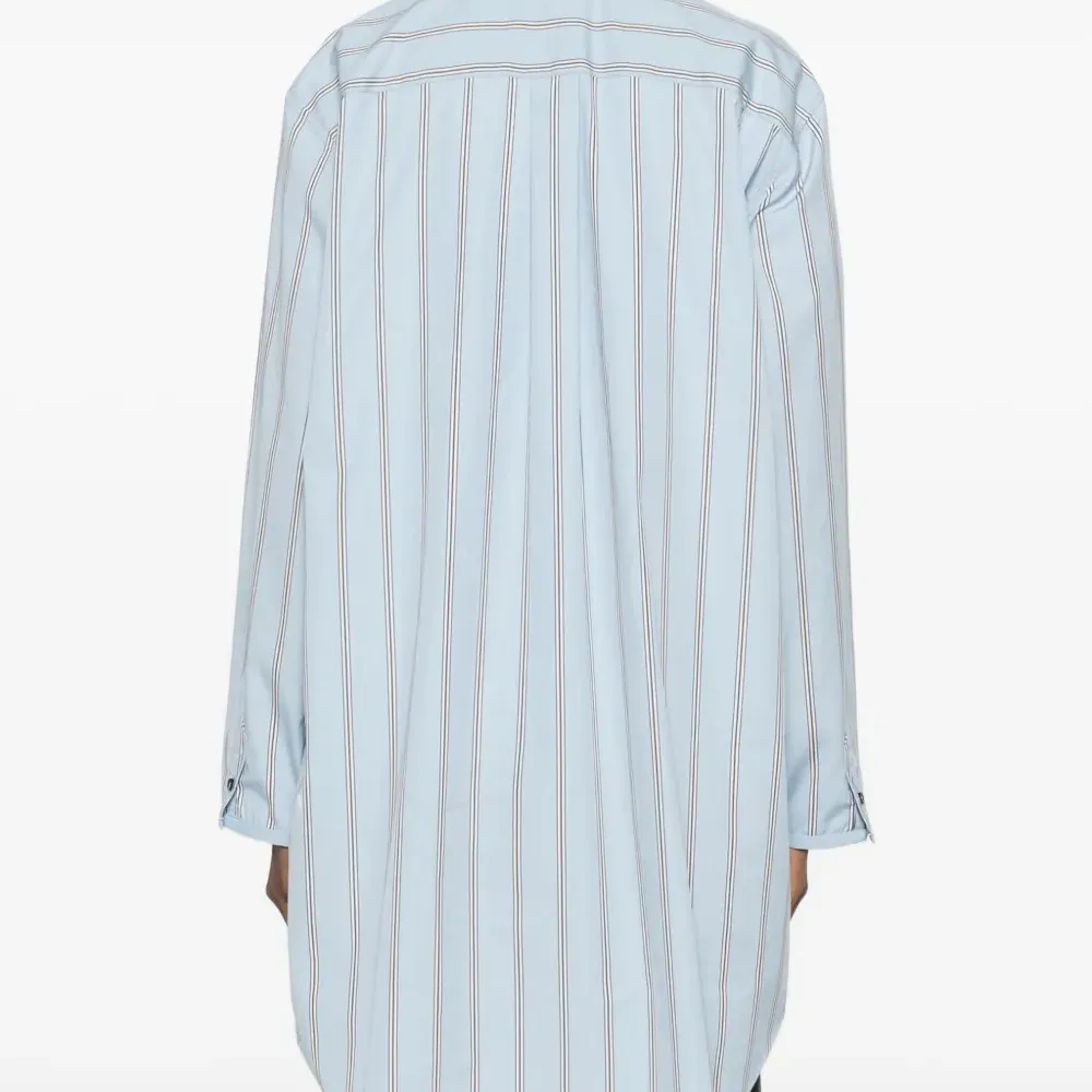 Полосатая рубашка