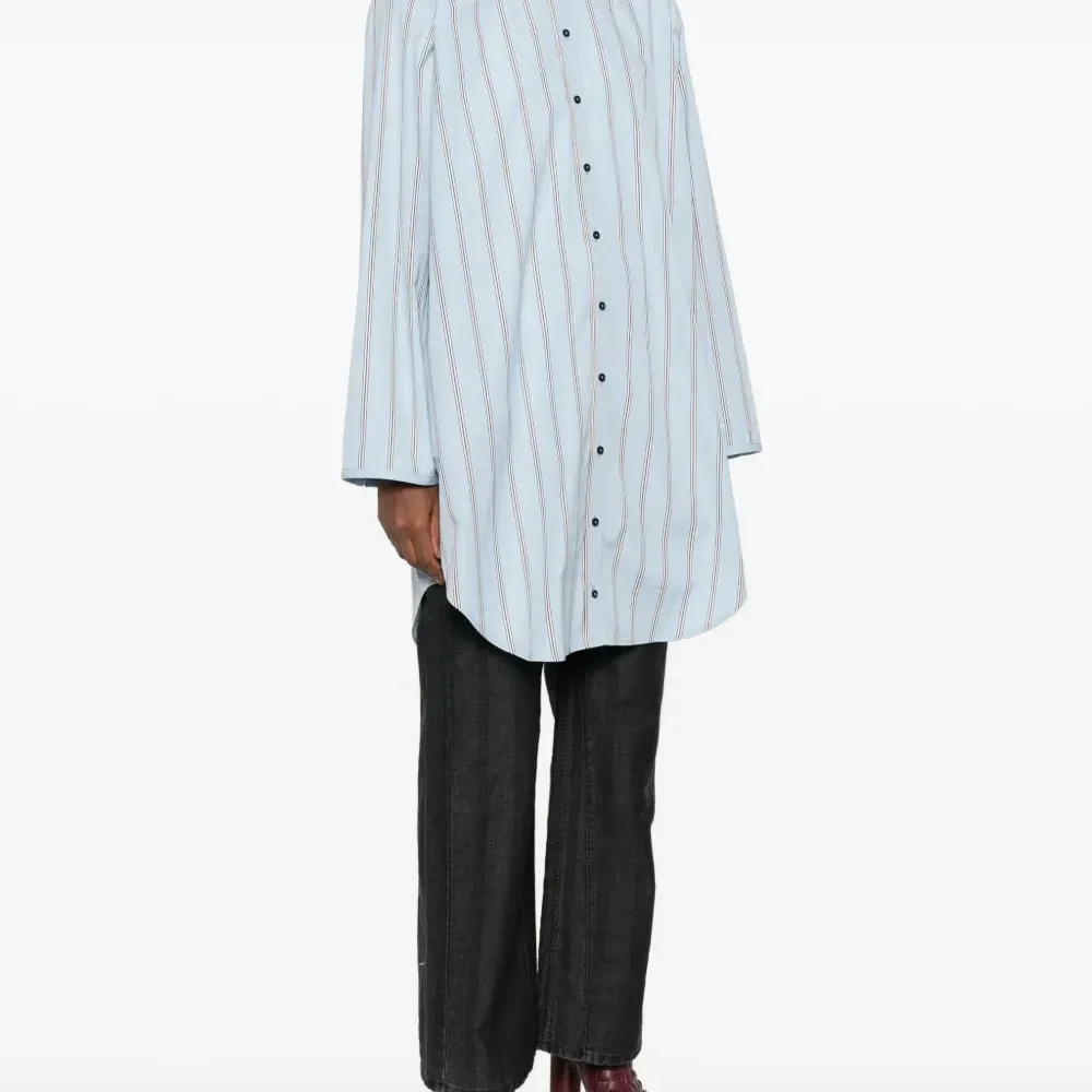 Полосатая рубашка