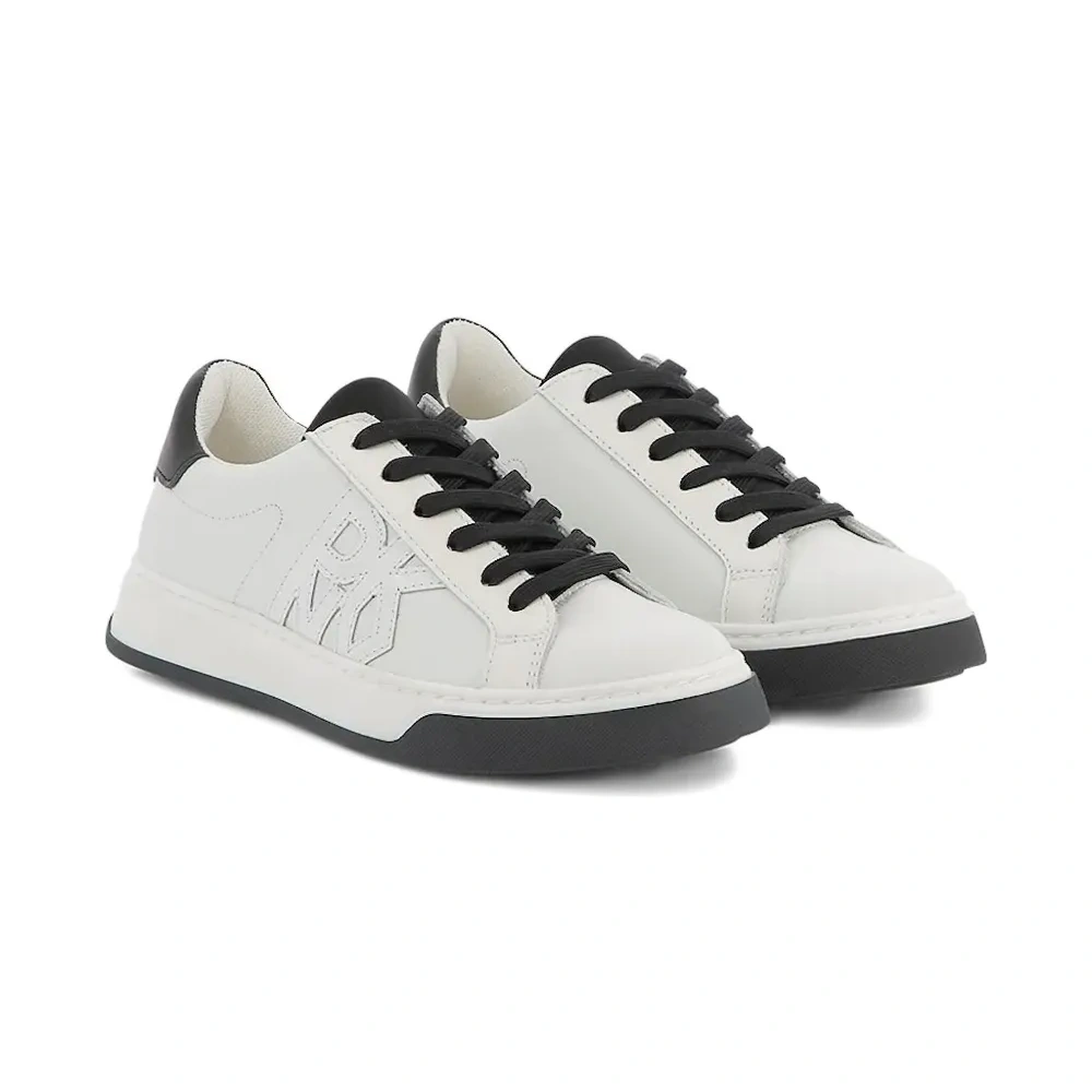 Кроссовки с логотипом