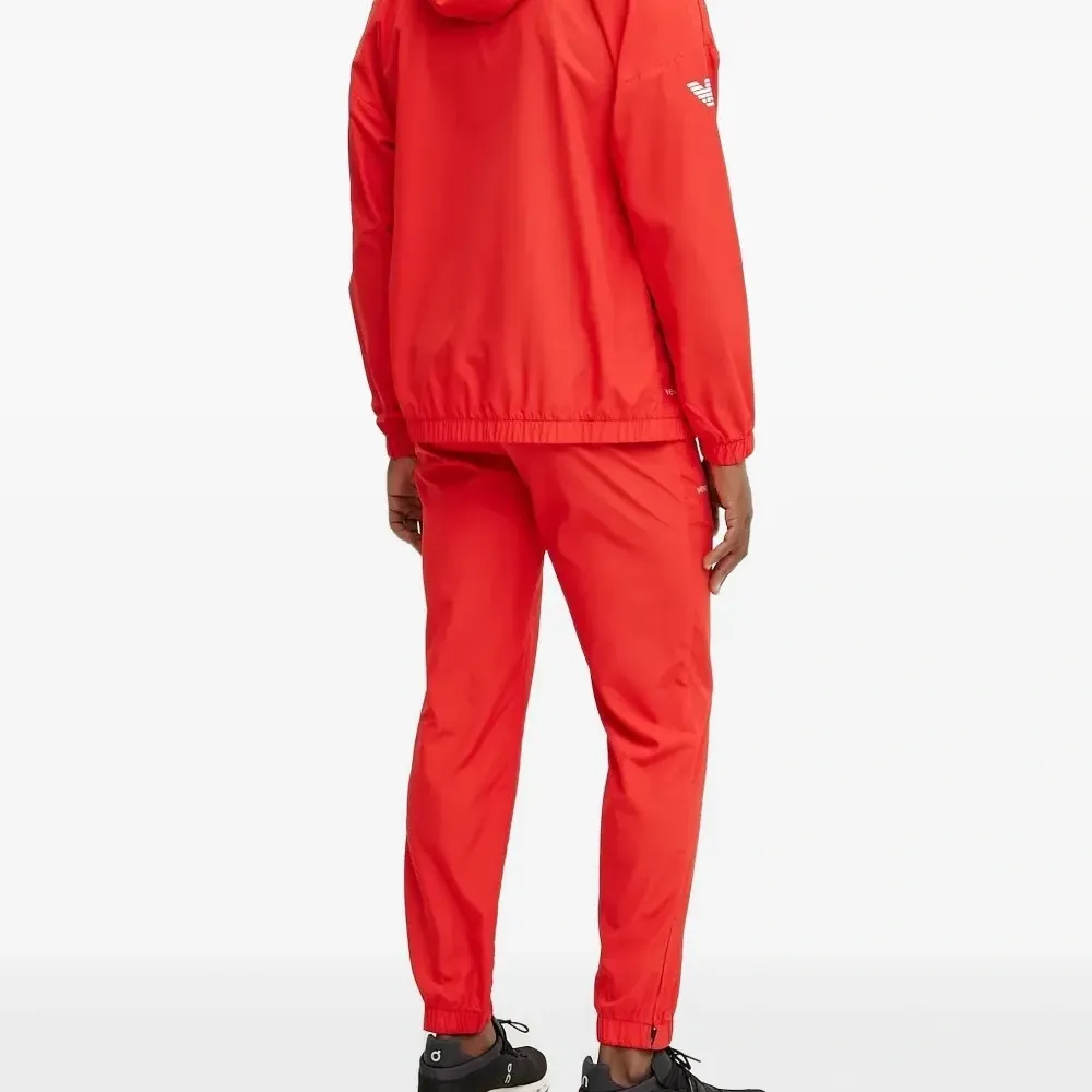 Спортивное худи с логотипом Спортивное худи с логотипом