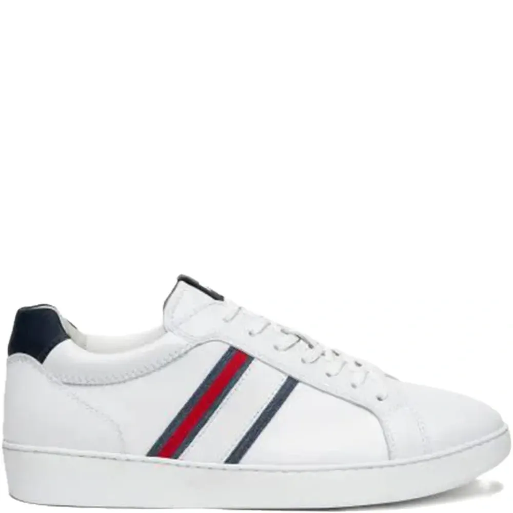 Кожаные кроссовки