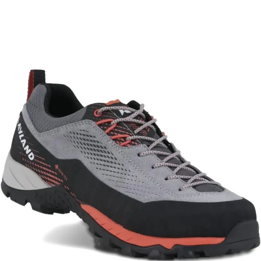 Треккинговые кроссовки Треккинговые кроссовки