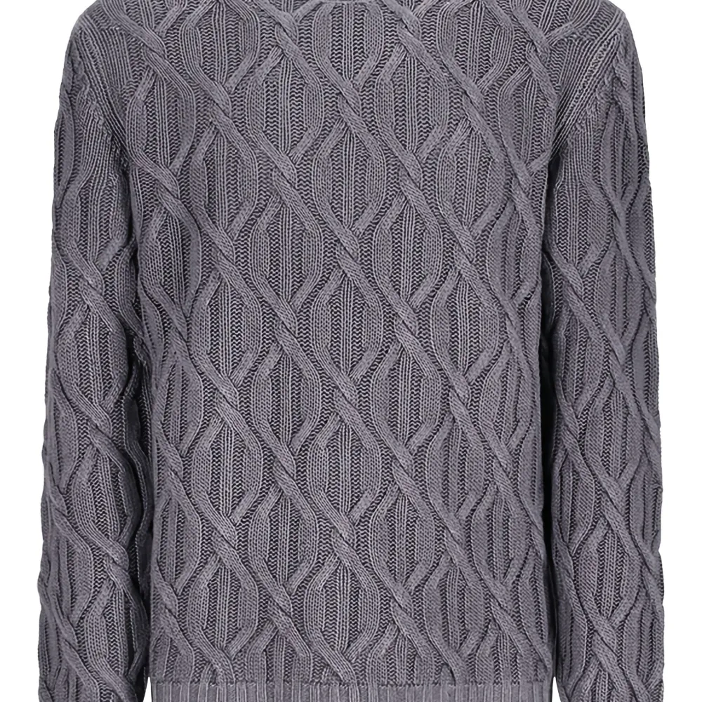 Свитер фактурной вязки