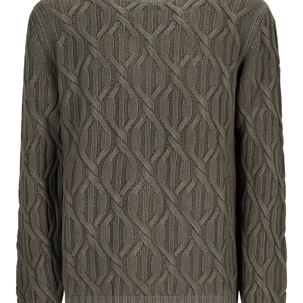 Свитер фактурной вязки