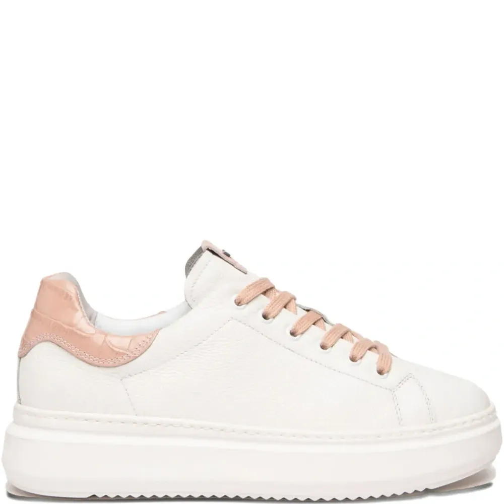 Кожаные кроссовки