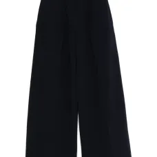 брюки с карманами