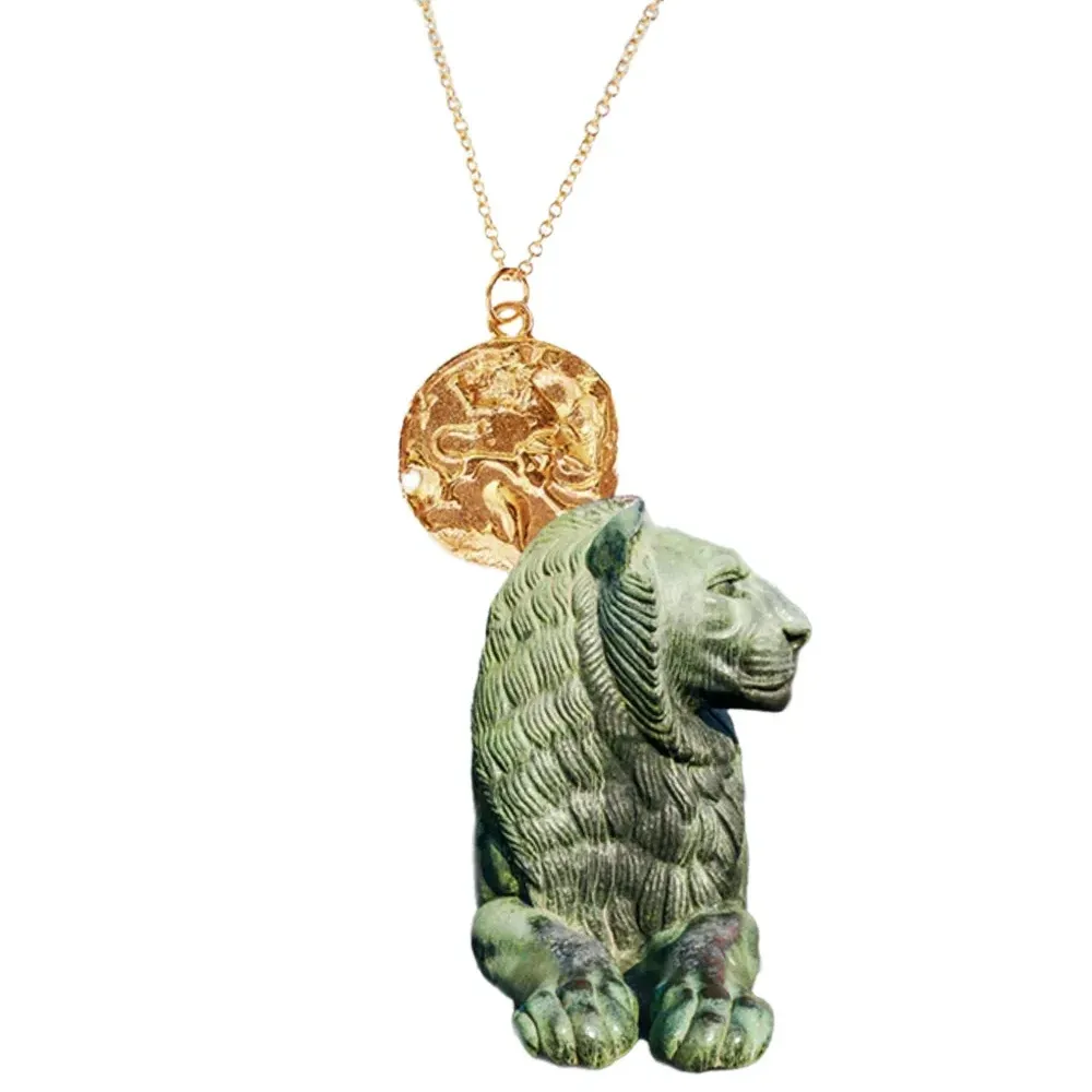 Колье с подвеской