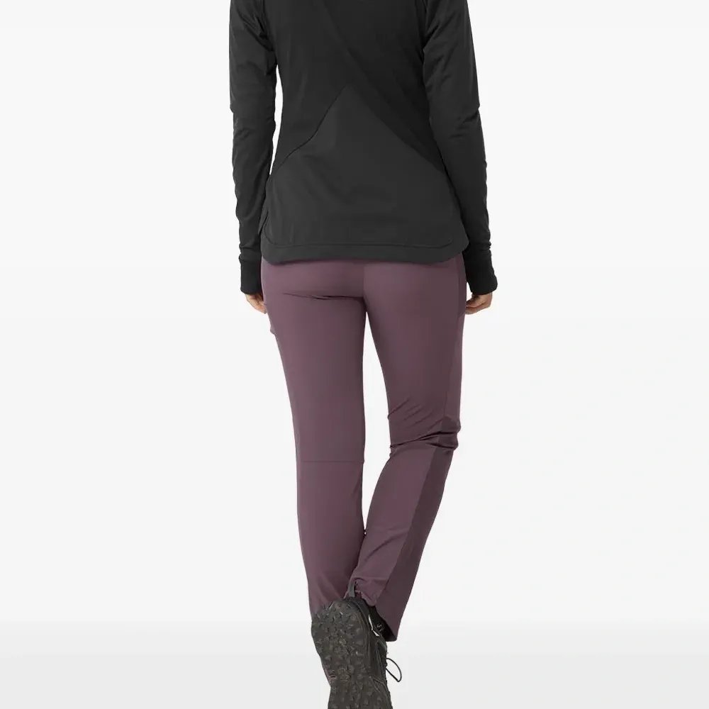 Куртка на молнии с высоким воротником