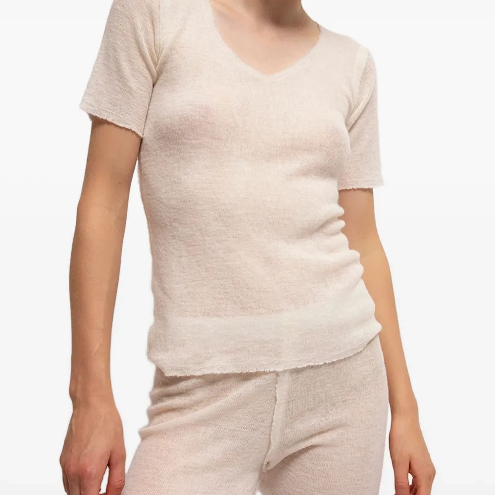 Топ Barbara с V-образным вырезом Топ Barbara с V-образным вырезом