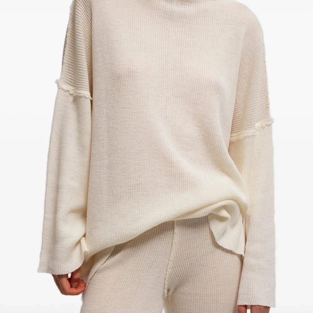 Трикотажный топ Billa с длинными рукавами Трикотажный топ Billa с длинными рукавами