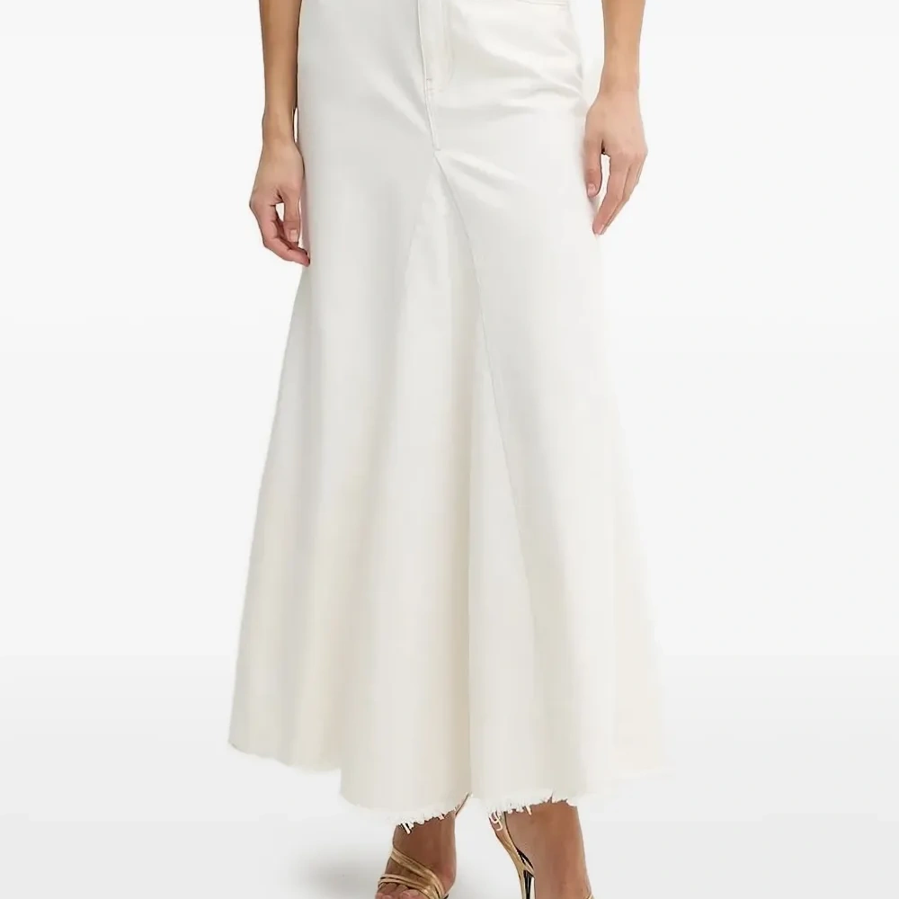 Джинсовая юбка макси с бахромой