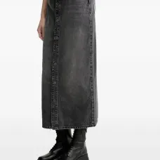 Джинсовая юбка миди на пуговицах