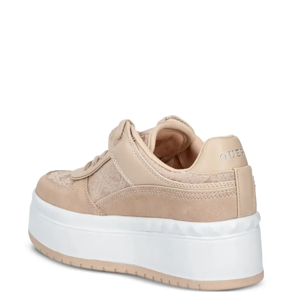 Кроссовки на платформе