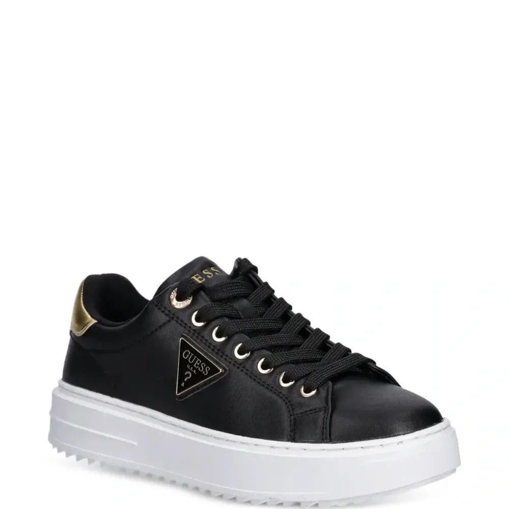 Кроссовки на платформе