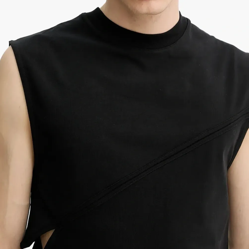 Топ с вырезами