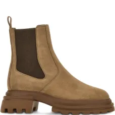 Ботинки на шнуровке